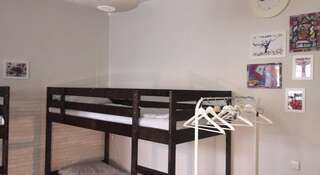 Гостиница Hostel Mayakovsky Новокузнецк Спальное место на двухъярусной кровати в общем номере для женщин-2